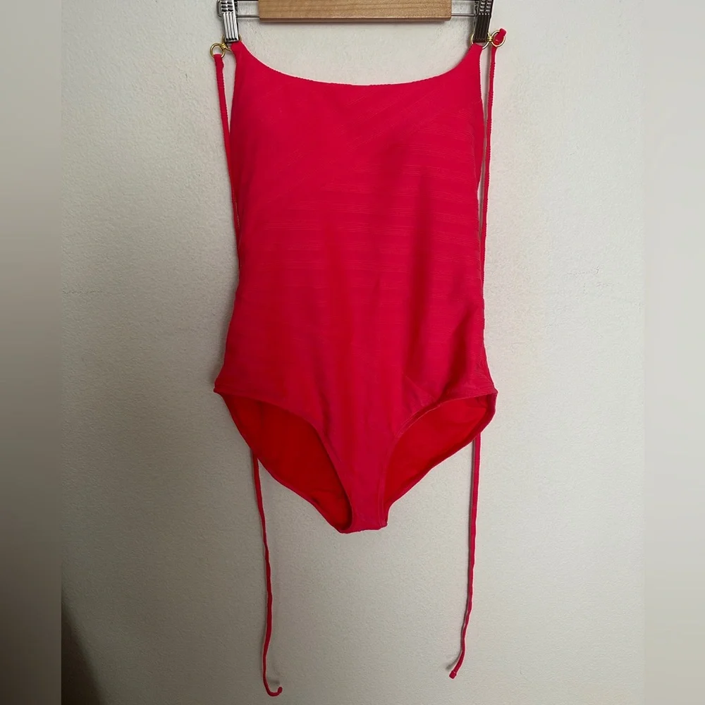 La Blanca Linea Cross Back Mio One-Piece Swimsuit Coral Sun 16 Bathing Suit NWT
